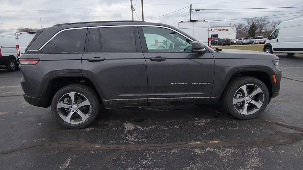 new 2025 Jeep Grand Cherokee car, priced at $55,360