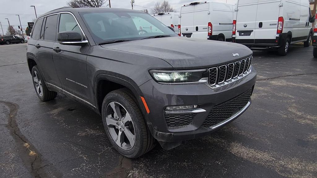 new 2025 Jeep Grand Cherokee car, priced at $55,360