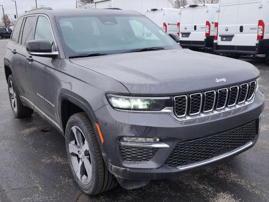 new 2025 Jeep Grand Cherokee car, priced at $55,360