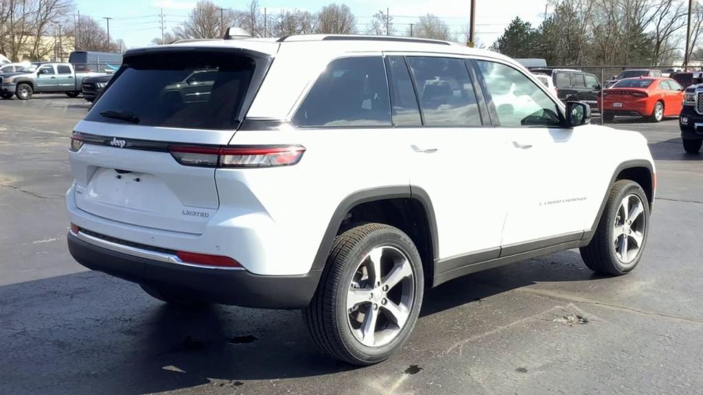 new 2024 Jeep Grand Cherokee car, priced at $53,574