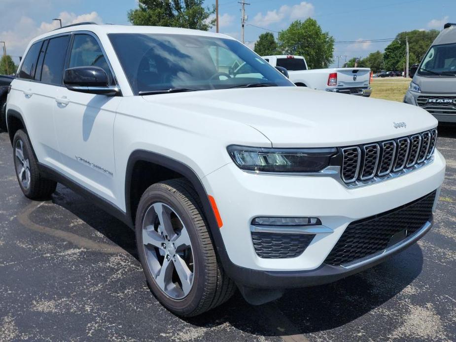 new 2024 Jeep Grand Cherokee car, priced at $53,574