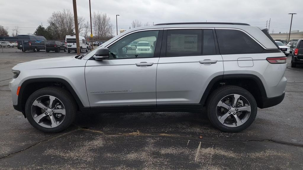 new 2025 Jeep Grand Cherokee car, priced at $55,360