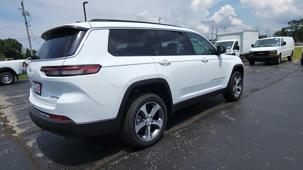 new 2024 Jeep Grand Cherokee L car, priced at $53,271