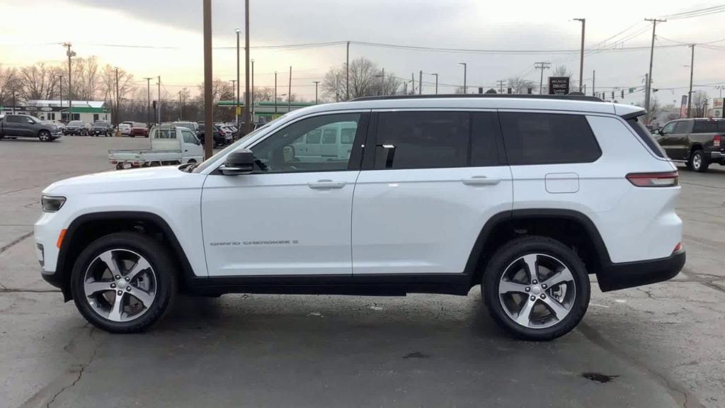 new 2024 Jeep Grand Cherokee L car, priced at $53,271