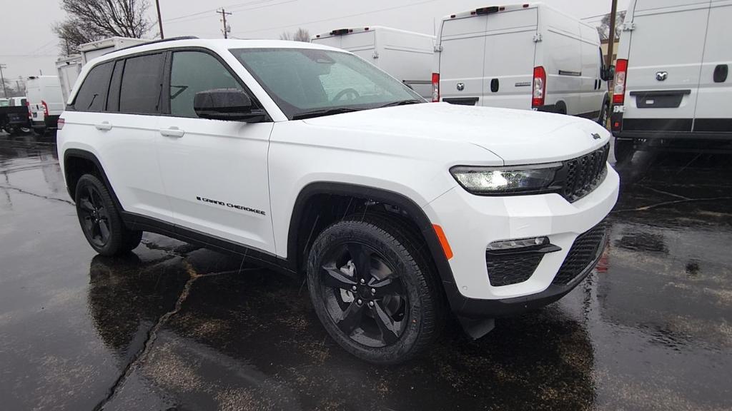 new 2025 Jeep Grand Cherokee car, priced at $54,865