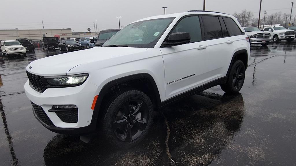 new 2025 Jeep Grand Cherokee car, priced at $54,865