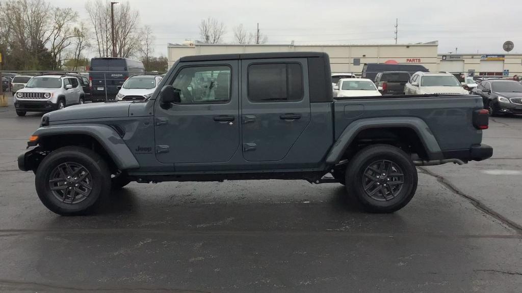 new 2024 Jeep Gladiator car, priced at $55,740