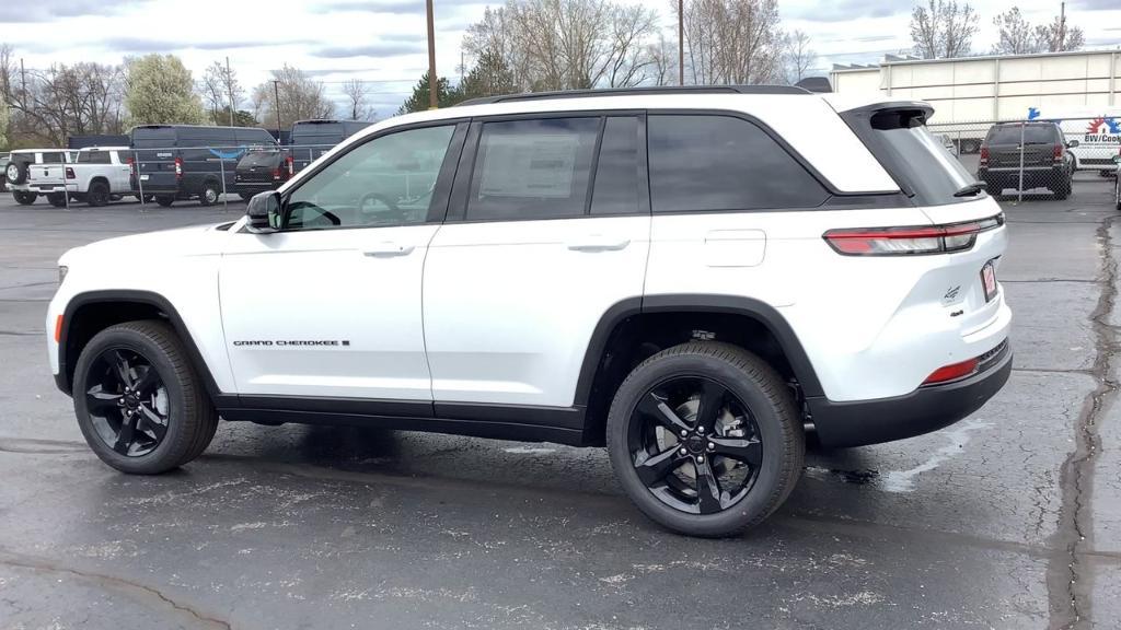 new 2024 Jeep Grand Cherokee car, priced at $59,640