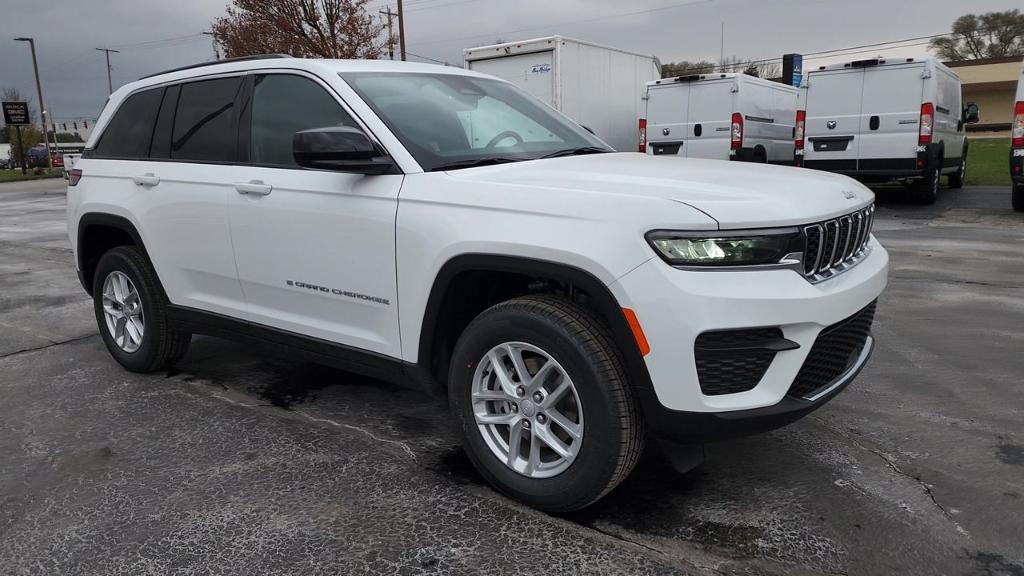 new 2025 Jeep Grand Cherokee car, priced at $44,370