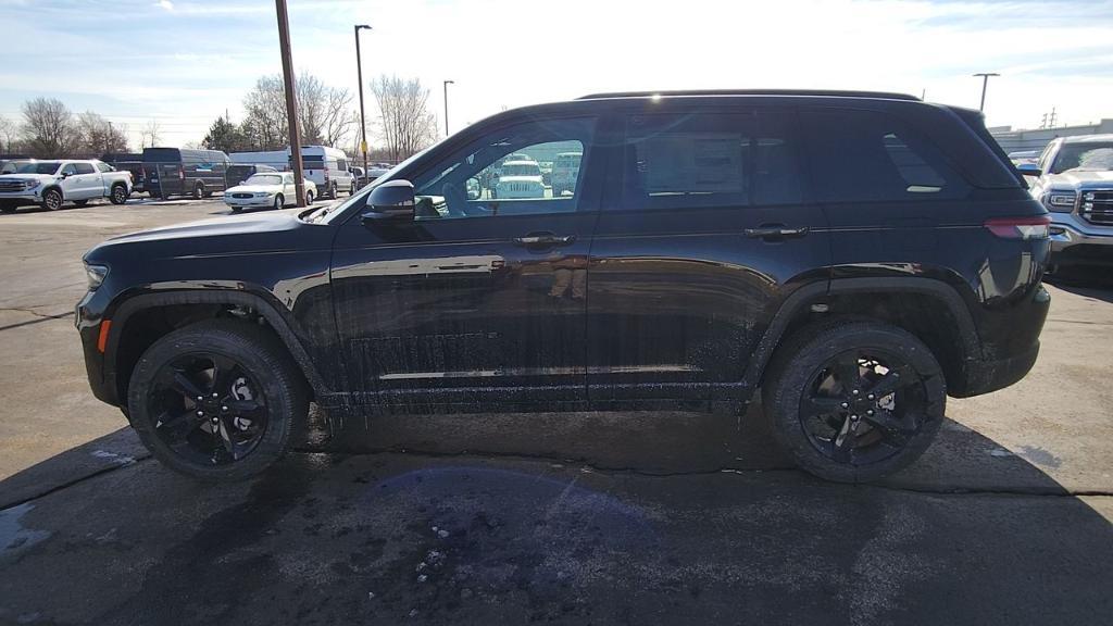 new 2025 Jeep Grand Cherokee car, priced at $48,670