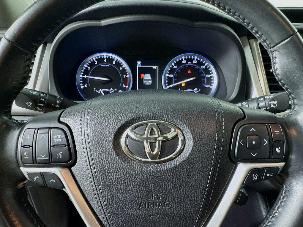 used 2017 Toyota Highlander car, priced at $22,300