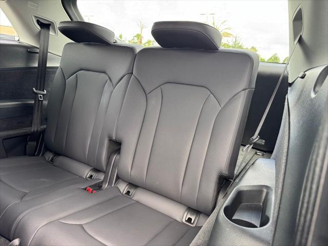 used 2024 Audi Q7 car, priced at $47,700