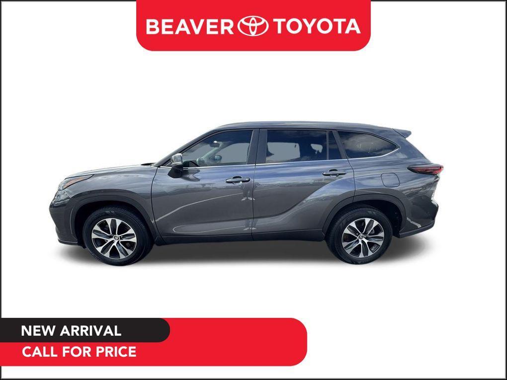 used 2024 Toyota Highlander car, priced at $36,800