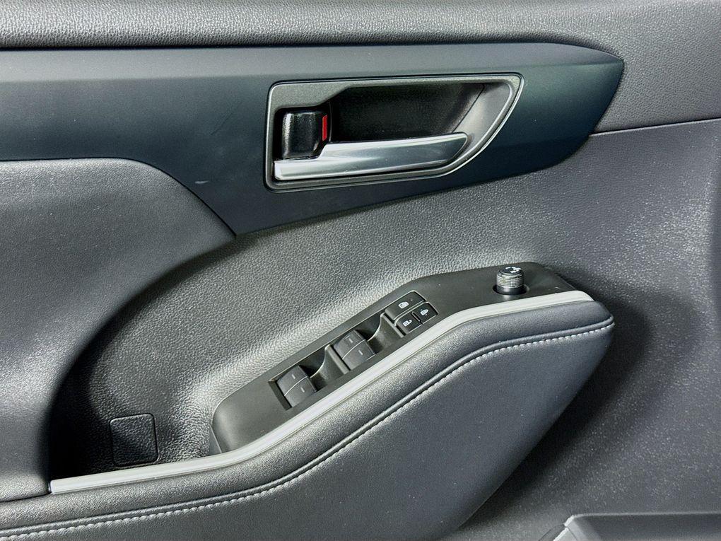 used 2024 Toyota Highlander car, priced at $36,800
