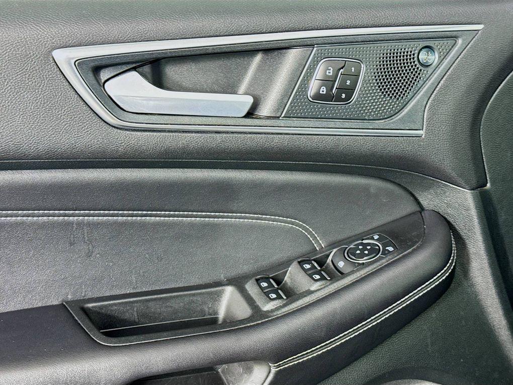 used 2024 Ford Edge car, priced at $25,300