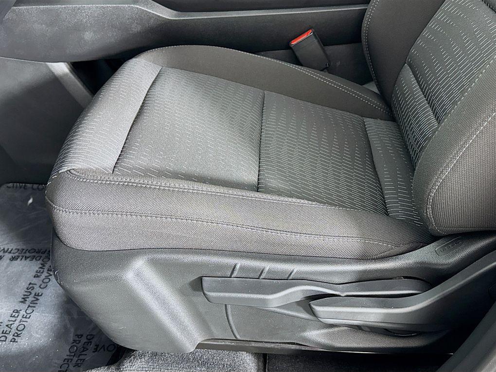 used 2026 Chevrolet Equinox car, priced at $25,400