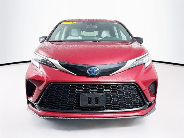 used 2023 Toyota Sienna car, priced at $38,600