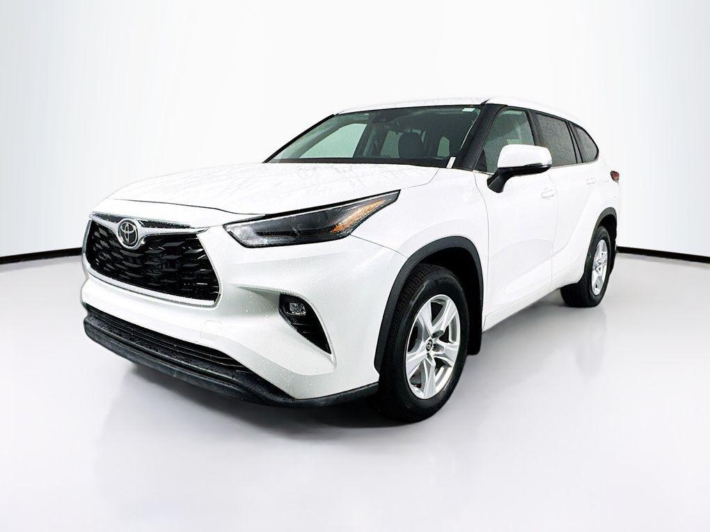 used 2024 Toyota Highlander car, priced at $36,600
