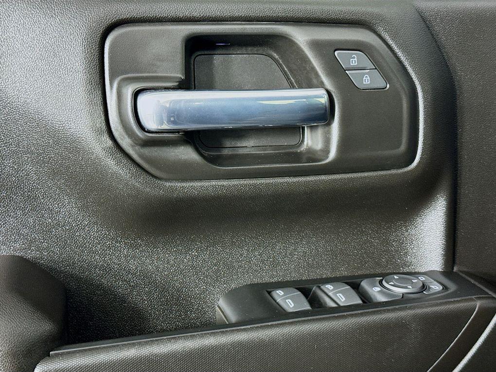 used 2021 Chevrolet Silverado 1500 car, priced at $33,200