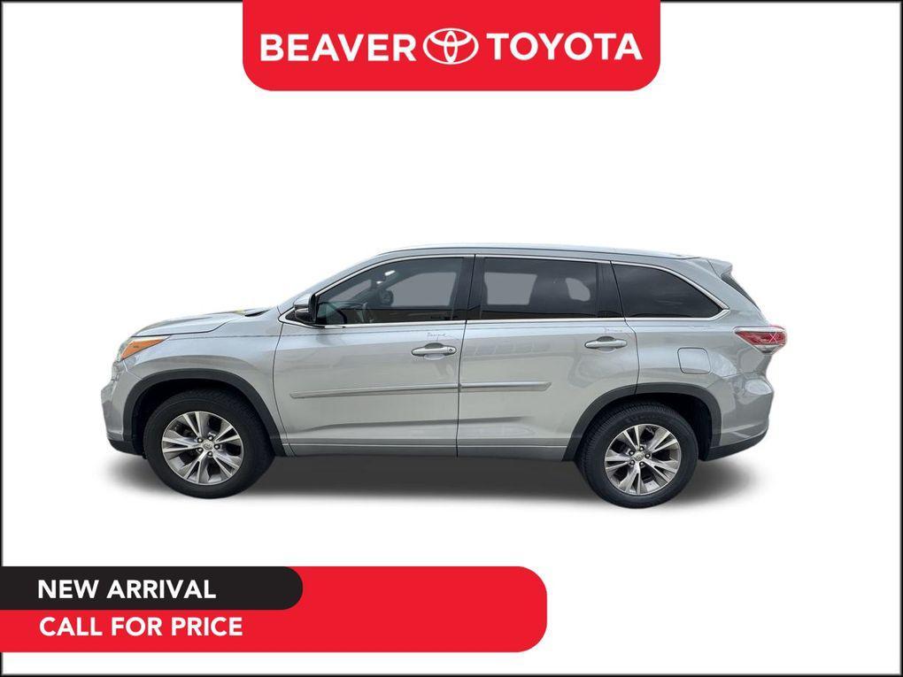 used 2015 Toyota Highlander car, priced at $17,500