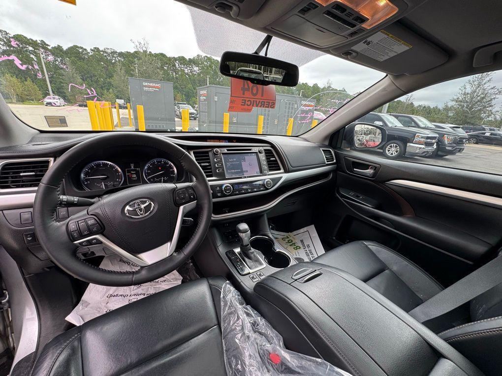 used 2015 Toyota Highlander car, priced at $17,500