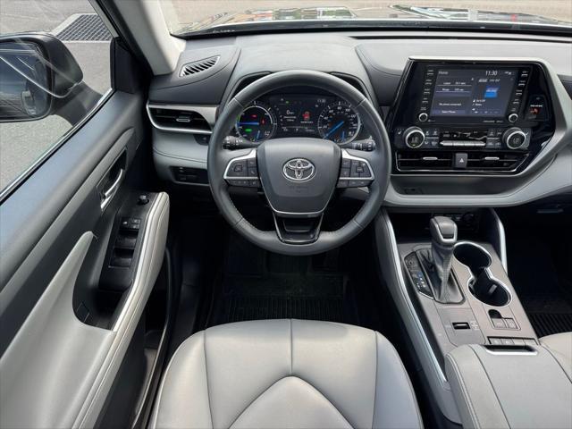 used 2021 Toyota Highlander Hybrid car, priced at $37,900