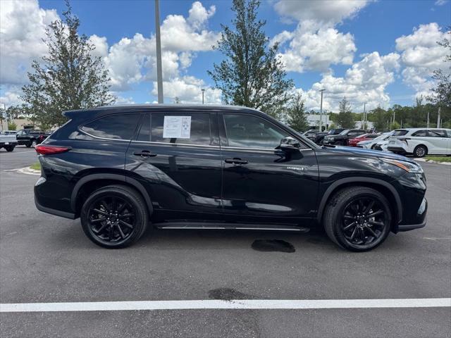 used 2021 Toyota Highlander Hybrid car, priced at $37,900