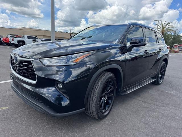 used 2021 Toyota Highlander Hybrid car, priced at $37,900