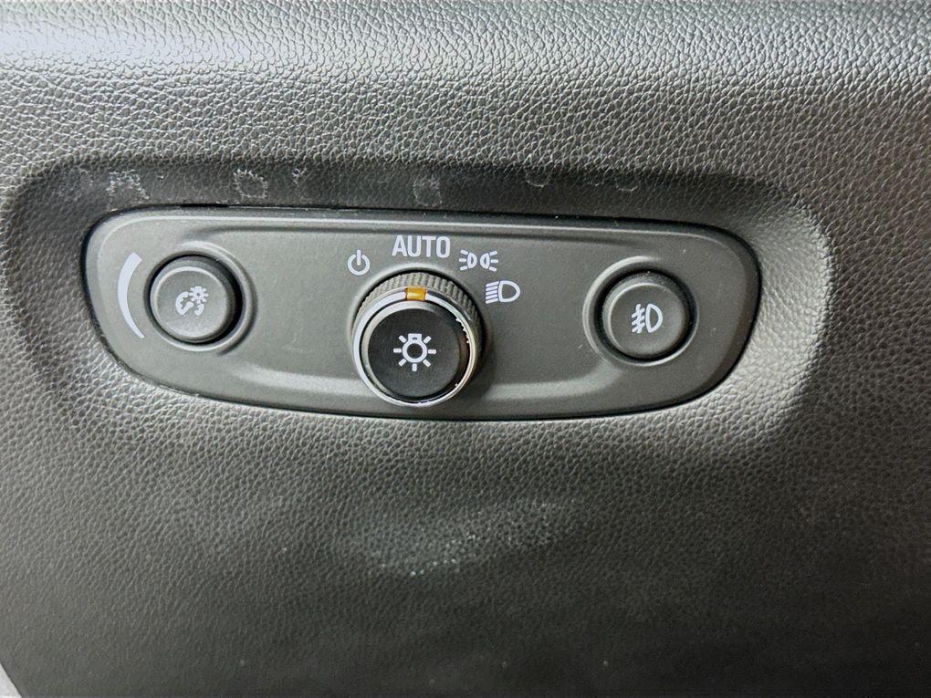 used 2020 Chevrolet Traverse car, priced at $17,200