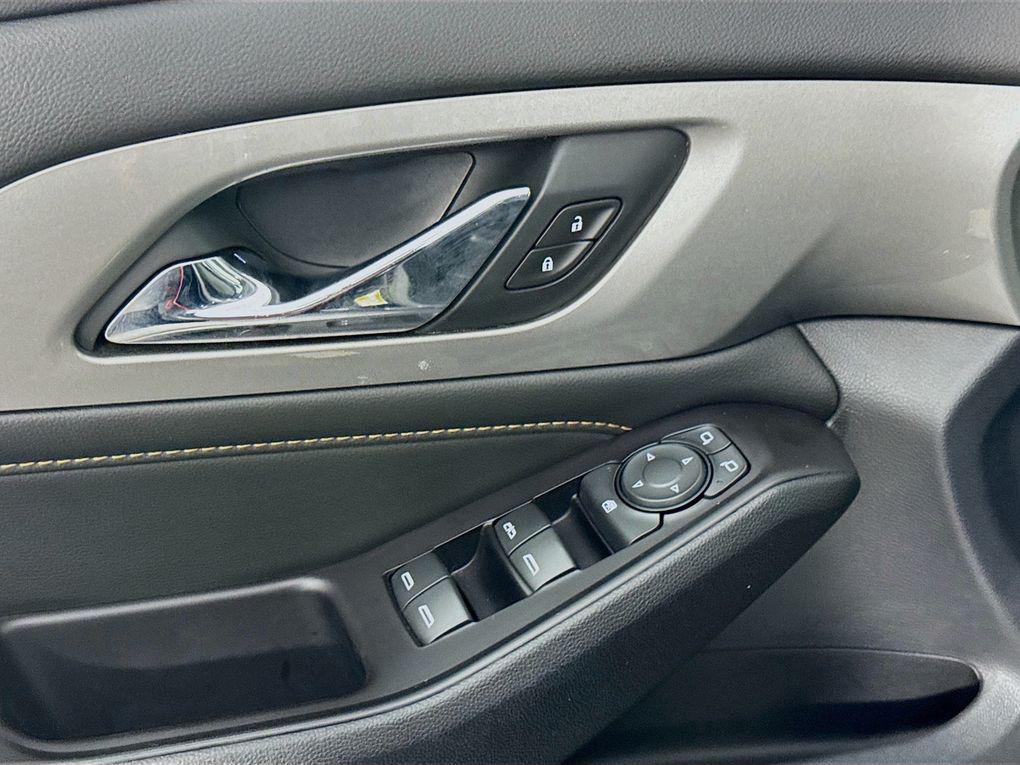 used 2020 Chevrolet Traverse car, priced at $17,200