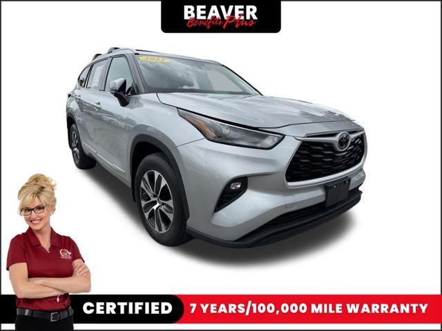 used 2022 Toyota Highlander car, priced at $38,000