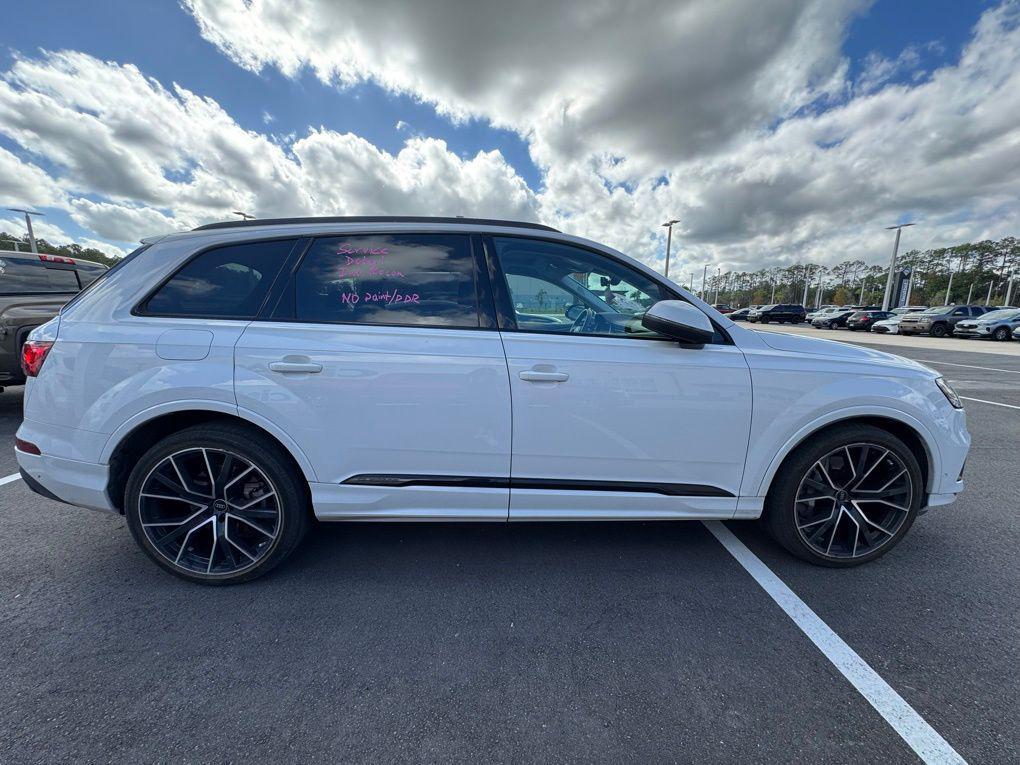 used 2023 Audi Q7 car, priced at $49,200