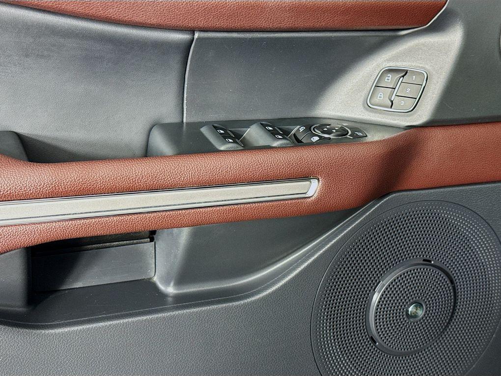 used 2024 Ford Expedition car, priced at $47,500