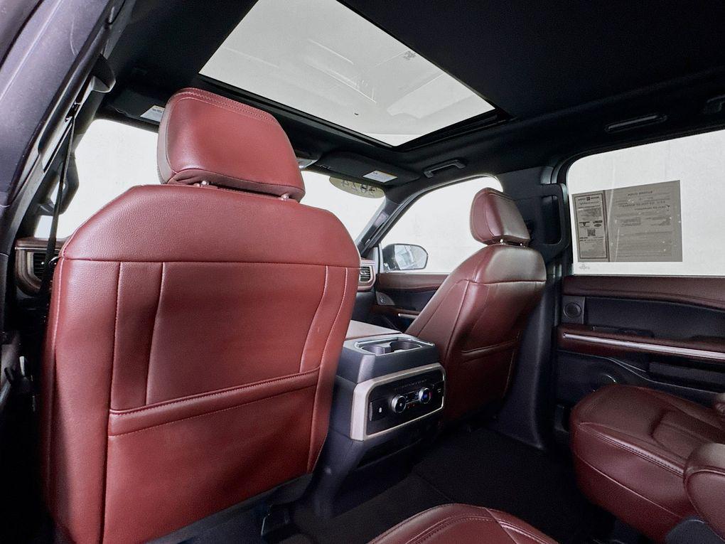 used 2024 Ford Expedition car, priced at $47,500