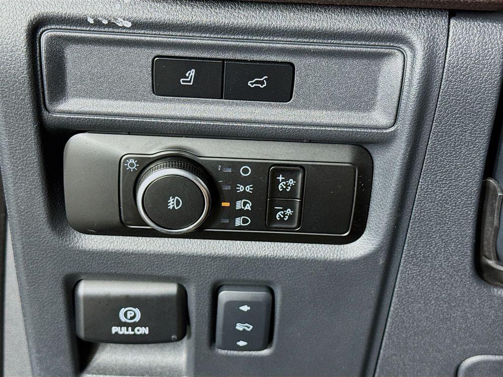 used 2024 Ford Expedition car, priced at $47,500