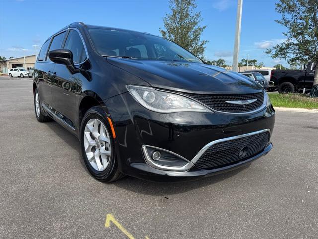used 2017 Chrysler Pacifica car, priced at $11,400