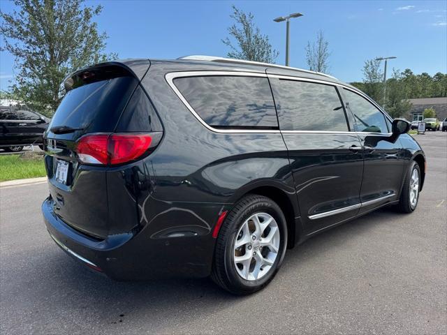 used 2017 Chrysler Pacifica car, priced at $11,400