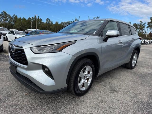 used 2023 Toyota Highlander Hybrid car, priced at $33,900