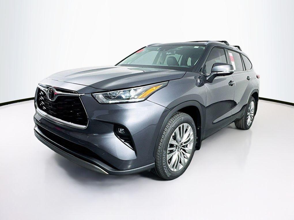 new 2025 Toyota Highlander car, priced at $55,591