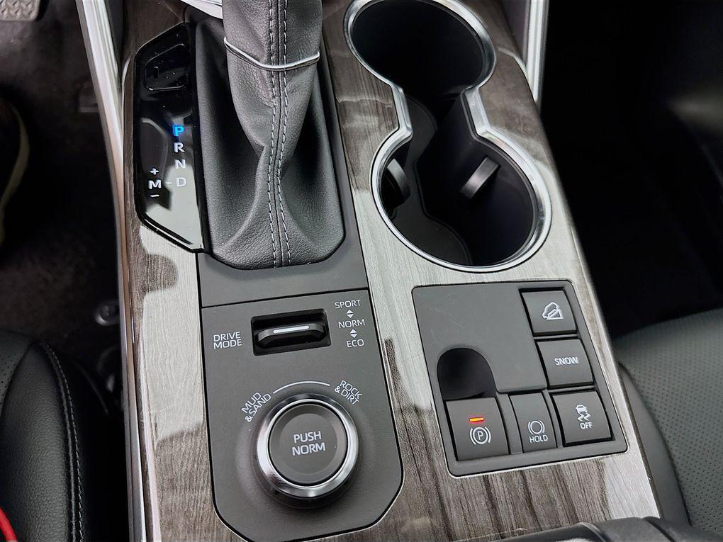 new 2025 Toyota Highlander car, priced at $55,591