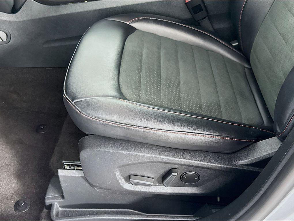 used 2024 Ford Edge car, priced at $29,900