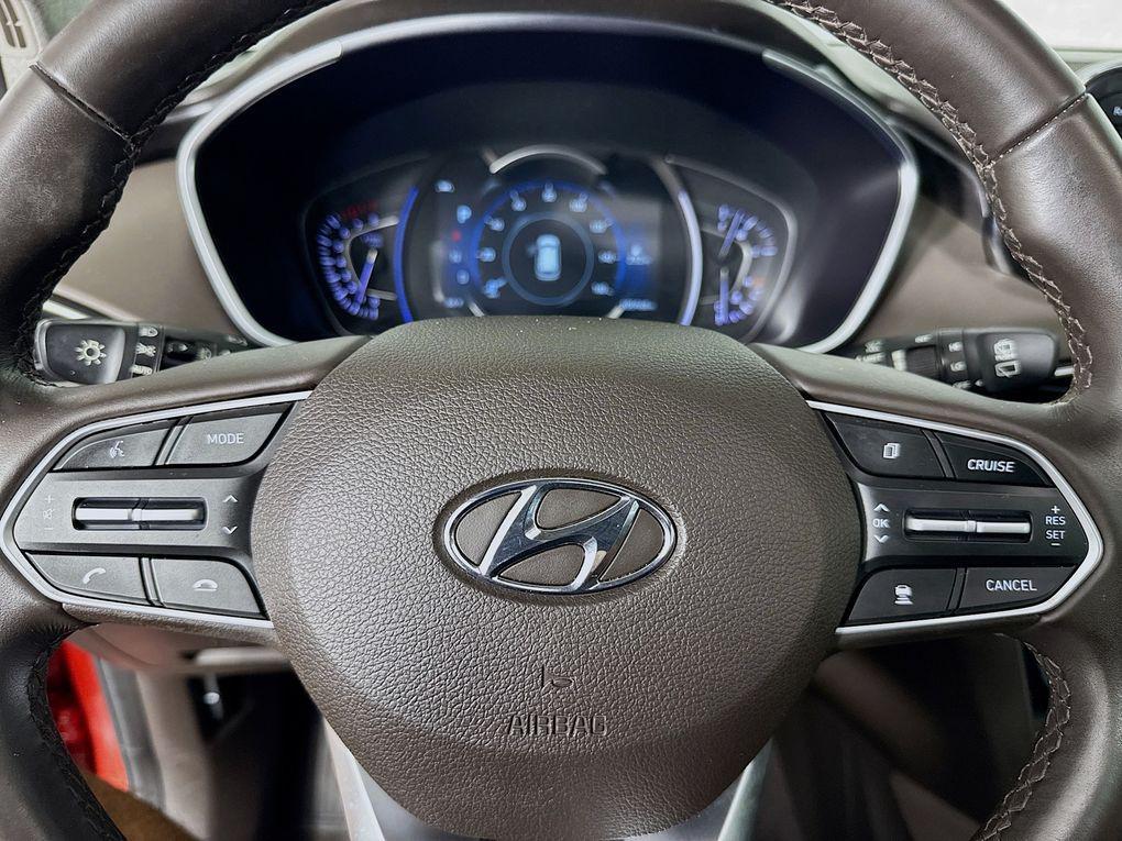 used 2020 Hyundai Santa Fe car, priced at $17,100