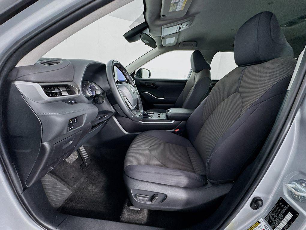 used 2023 Toyota Highlander car, priced at $34,000
