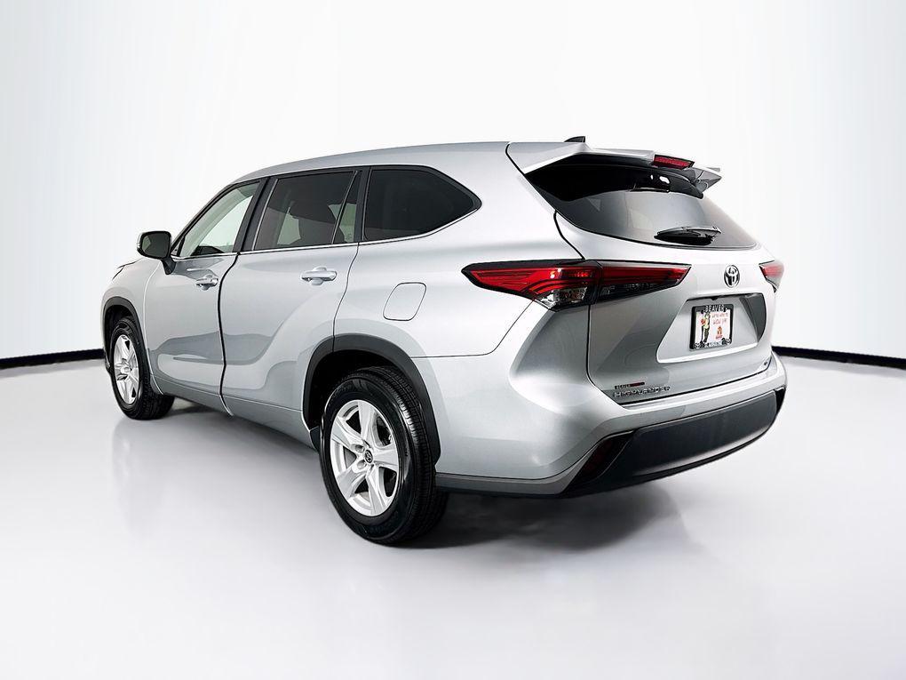 used 2023 Toyota Highlander car, priced at $34,000