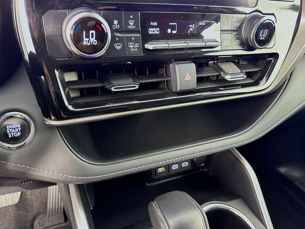 used 2023 Toyota Highlander car, priced at $34,000