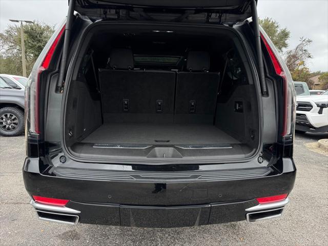 used 2023 Cadillac Escalade ESV car, priced at $77,000