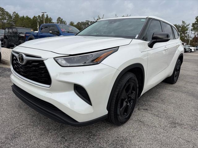 used 2021 Toyota Highlander car, priced at $26,200