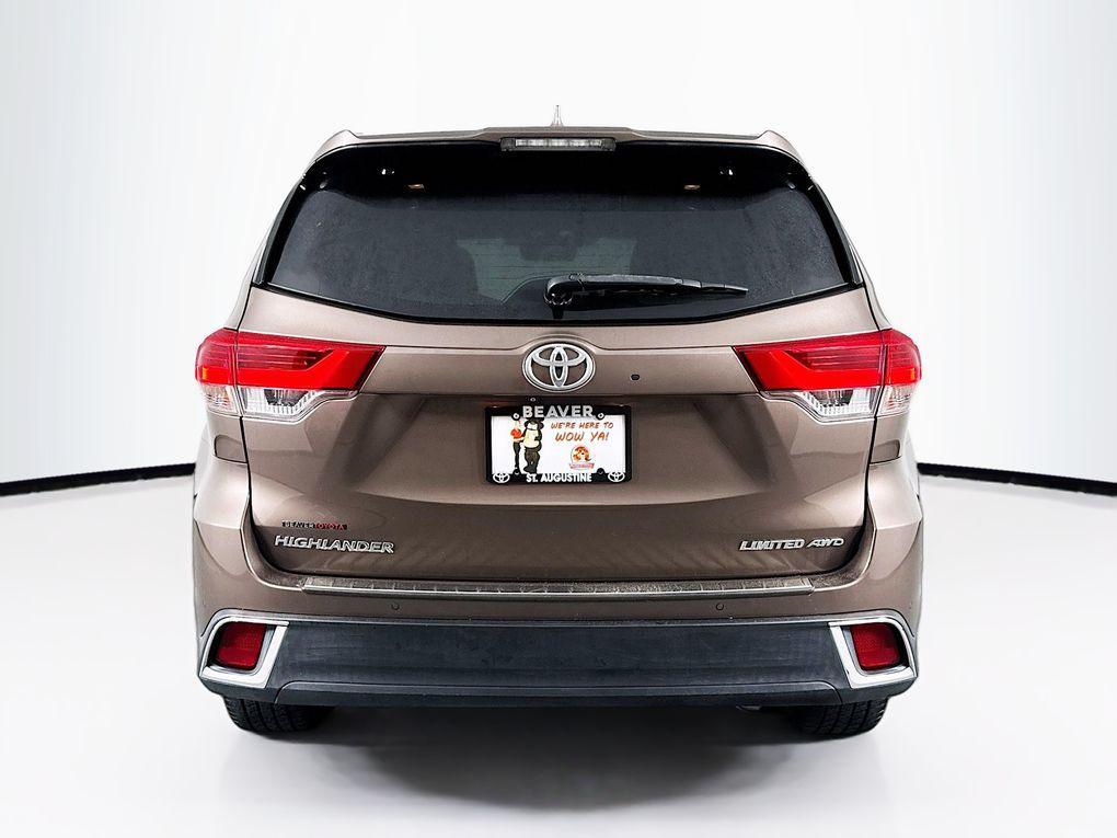 used 2018 Toyota Highlander car, priced at $26,000