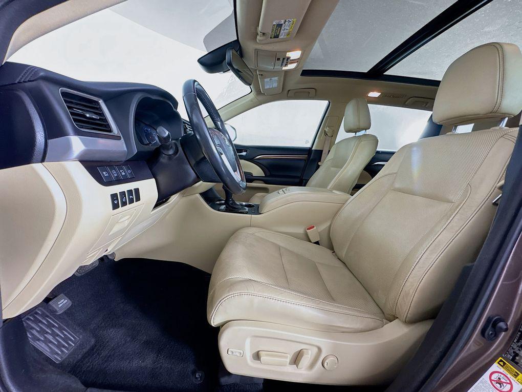 used 2018 Toyota Highlander car, priced at $26,000