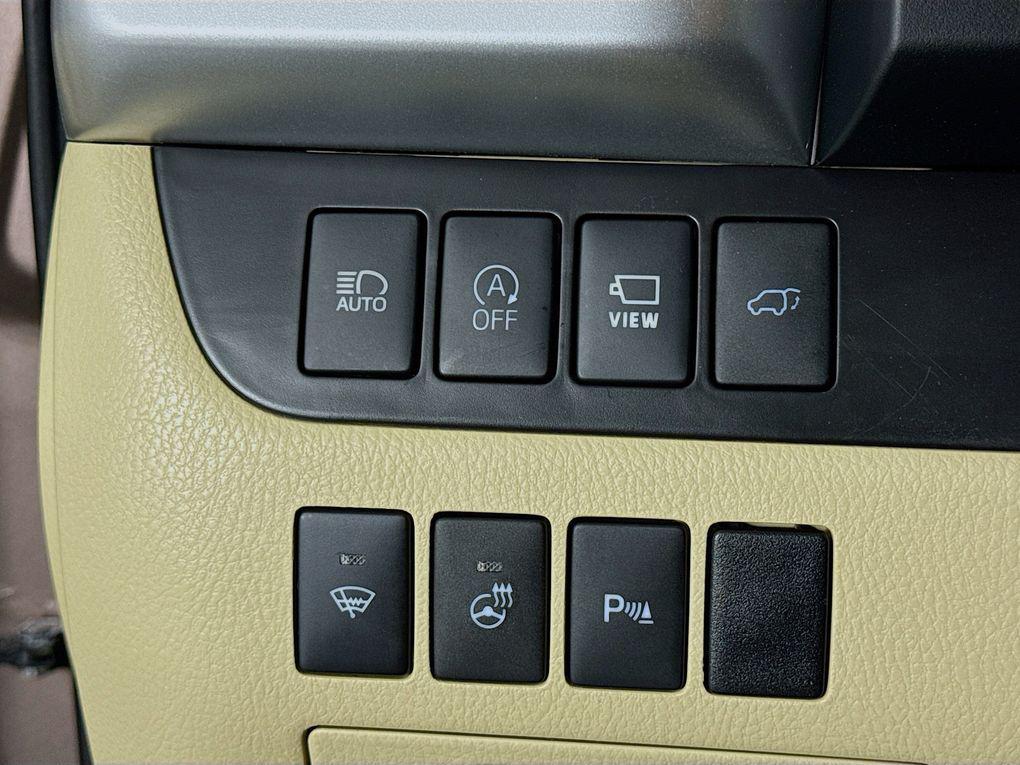 used 2018 Toyota Highlander car, priced at $26,000